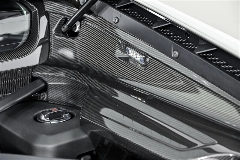2017 Audi 4S R8 - Image 26 of 31
