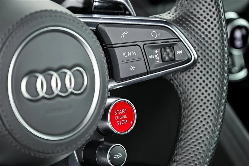 2017 Audi 4S R8 - Image 24 of 31