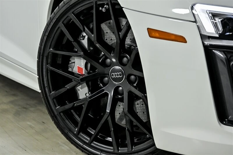 2017 Audi 4S R8 - Image 4 of 31