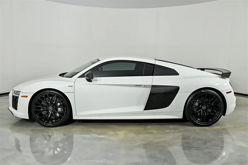 2017 Audi 4S R8 - Image 7 of 31