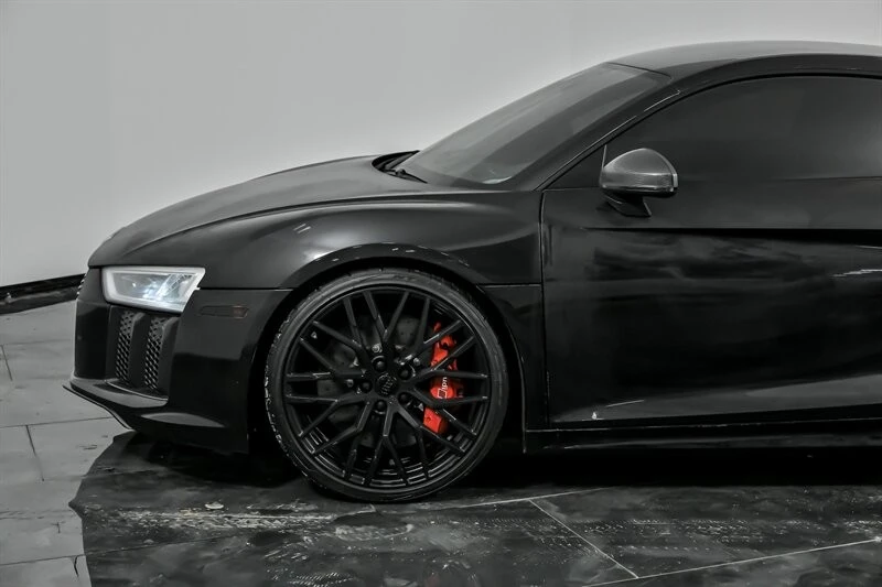 2017 Audi 4S R8 - Image 6 of 12