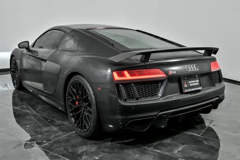 2017 Audi 4S R8 - Image 9 of 12