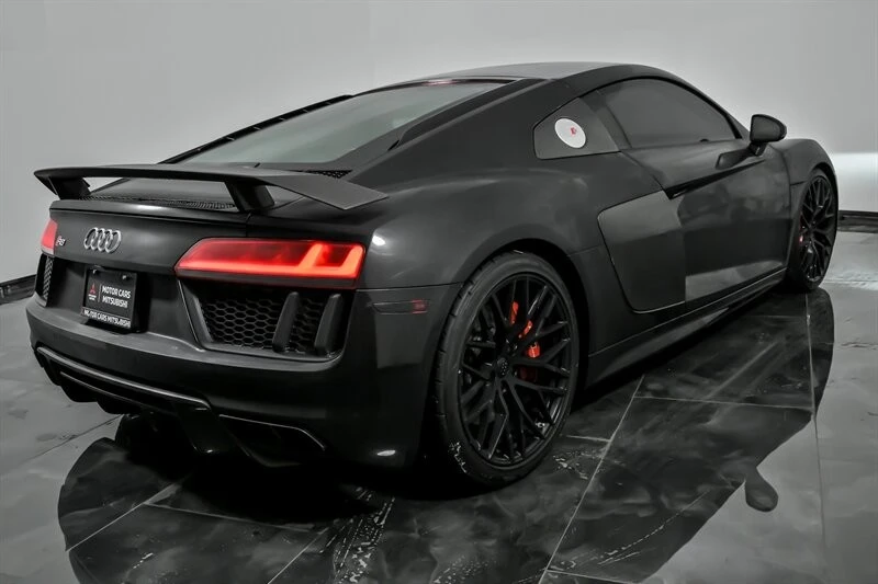 2017 Audi 4S R8 - Image 11 of 12