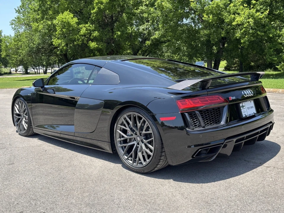 2017 Audi 4S R8 - Image 4 of 31