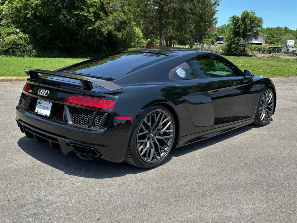 2017 Audi 4S R8 - Image 3 of 31