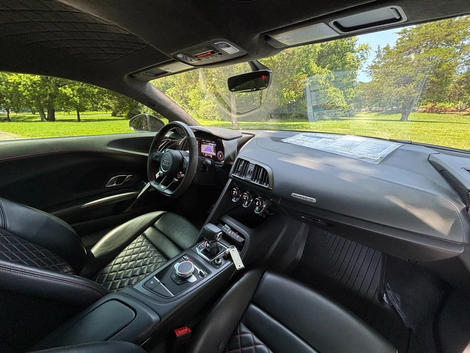 2017 Audi 4S R8 - Image 27 of 31