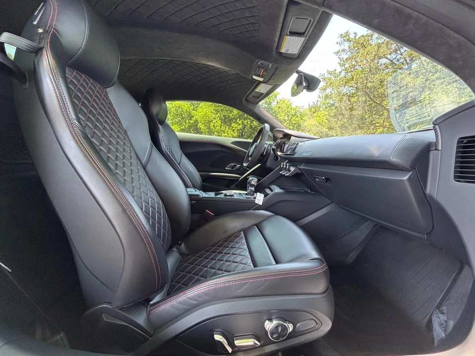 2017 Audi 4S R8 - Image 25 of 31