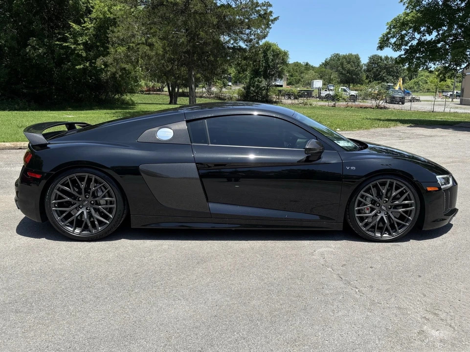 2017 Audi 4S R8 - Image 8 of 31
