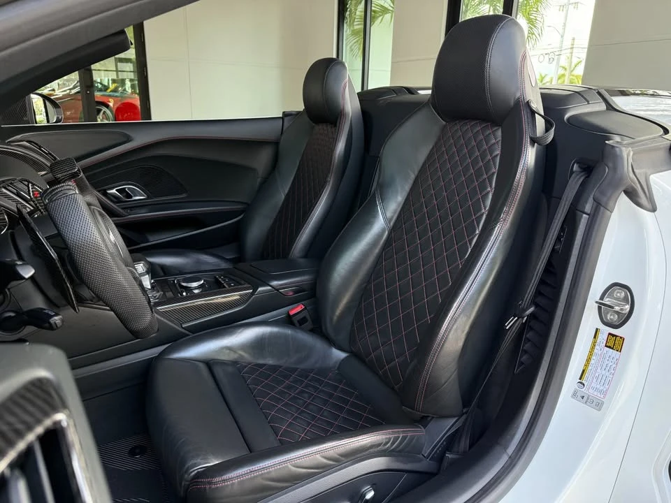 2017 Audi 4S R8 - Image 12 of 17