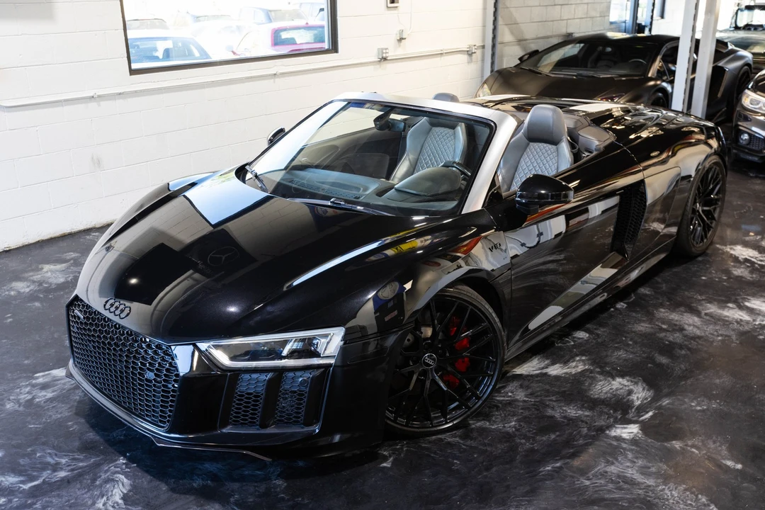 2017 Audi 4S R8 - Image 2 of 12