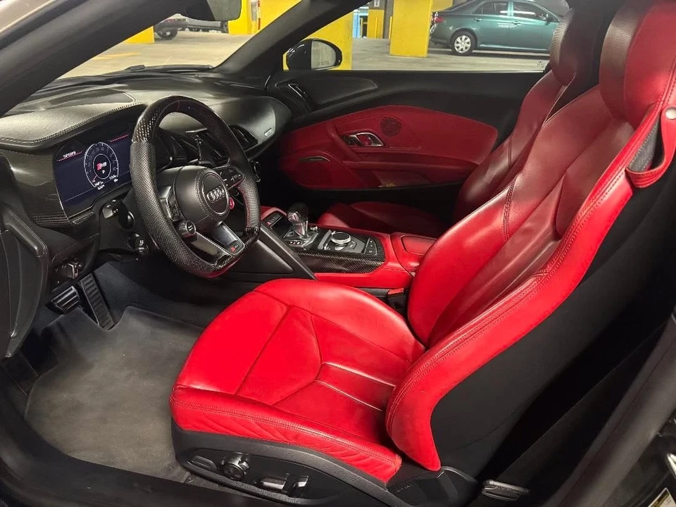 2017 Audi 4S R8 - Image 7 of 12