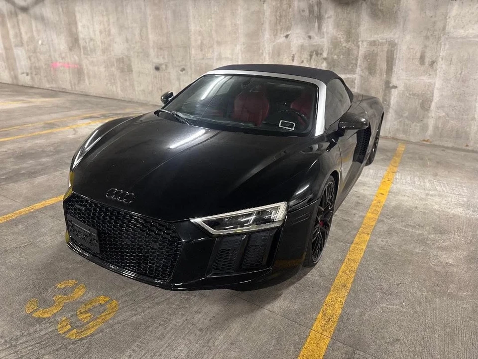 2017 Audi 4S R8 - Image 6 of 12