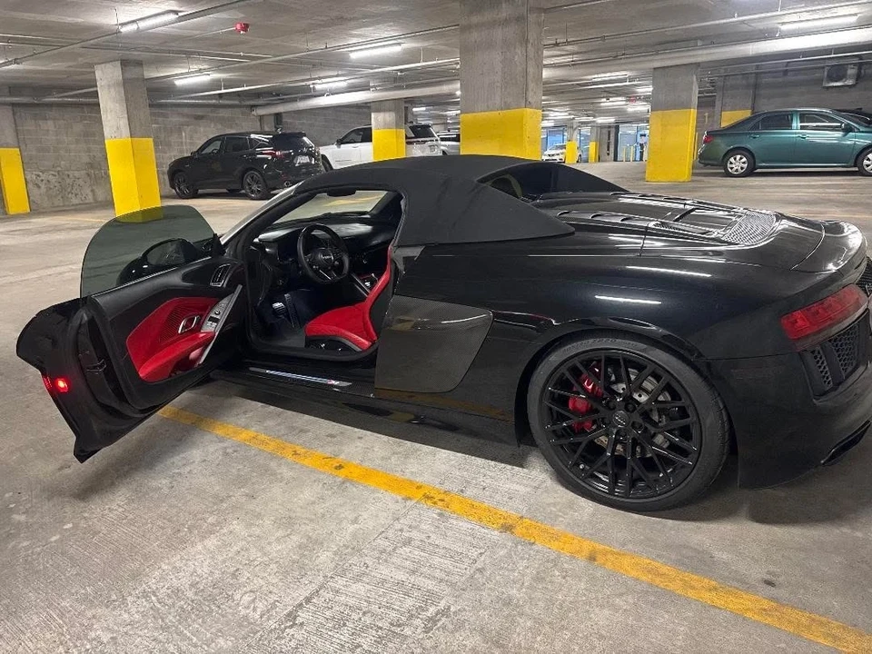 2017 Audi 4S R8 - Image 8 of 12