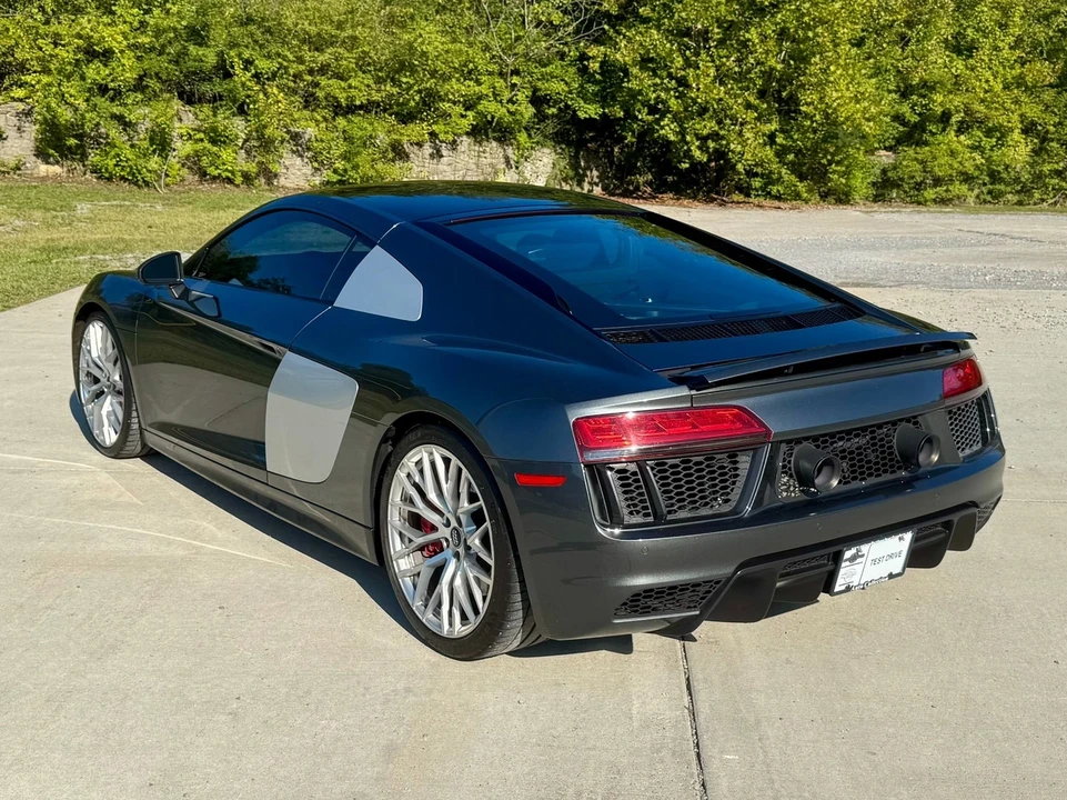 2017 Audi 4S R8 - Image 4 of 12