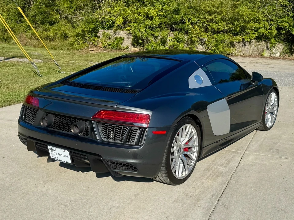 2017 Audi 4S R8 - Image 3 of 12