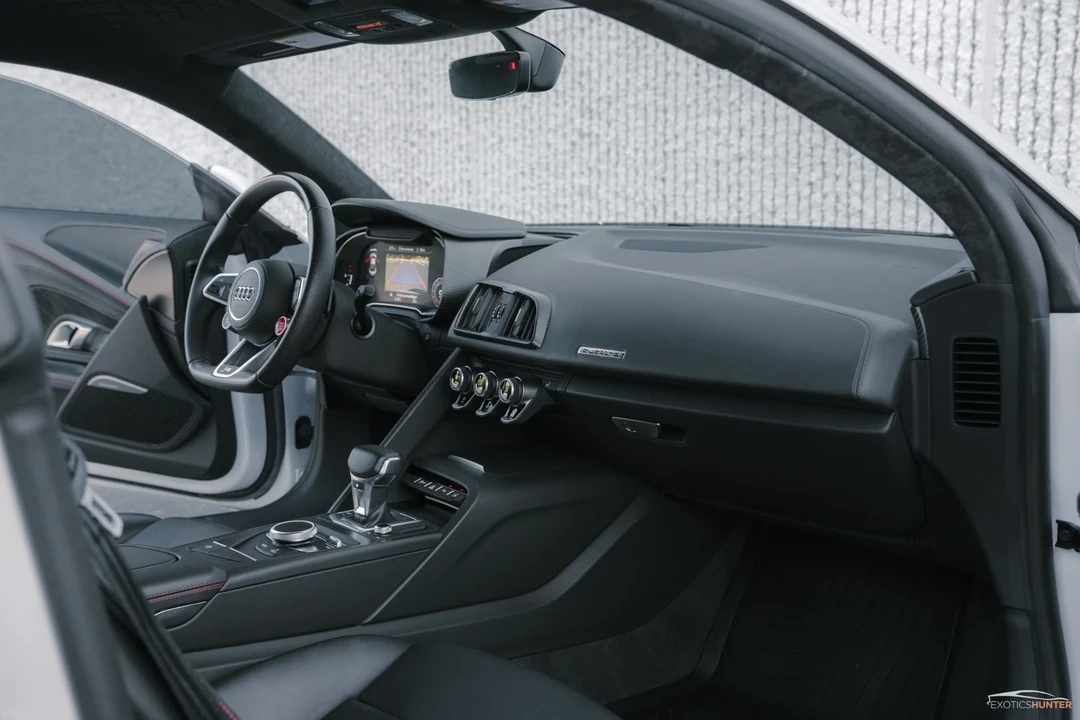 2017 Audi 4S R8 - Image 2 of 12