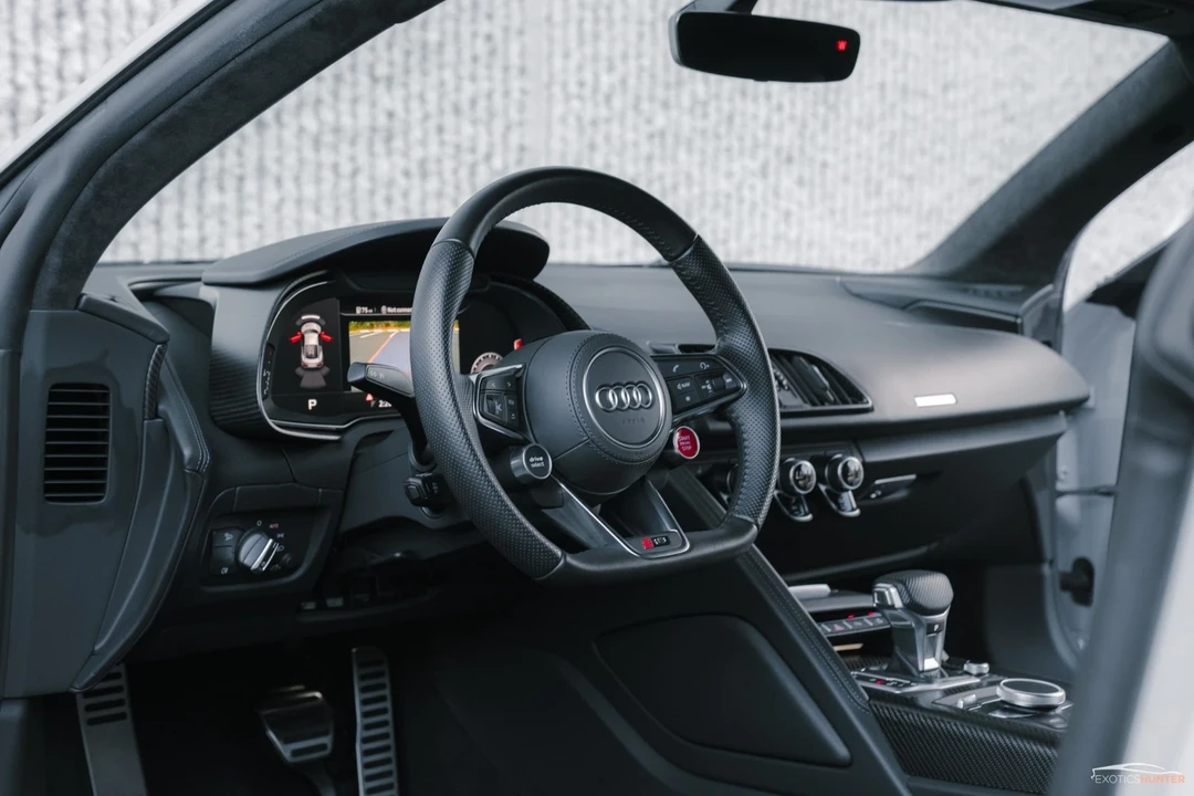 2017 Audi 4S R8 - Image 6 of 12
