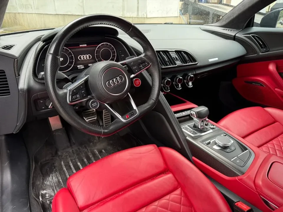 2017 Audi 4S R8 - Image 6 of 8