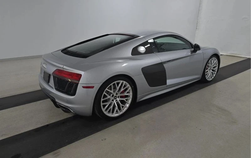 2017 Audi 4S R8 - Image 7 of 12