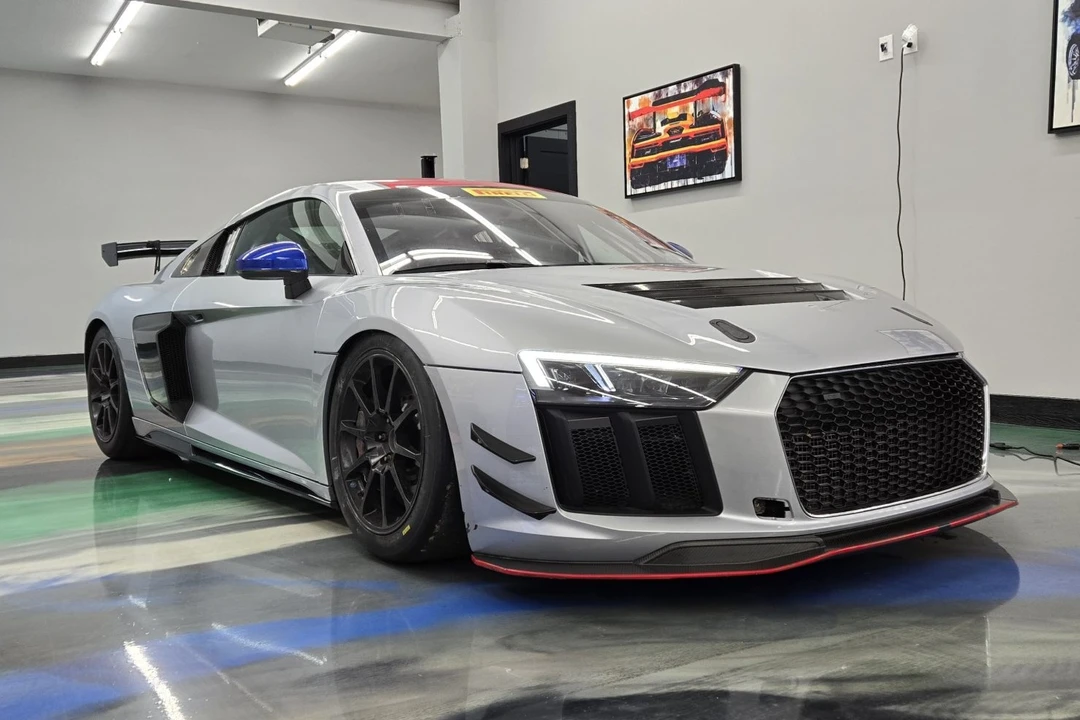 2017 Audi 4S R8 - Image 28 of 31