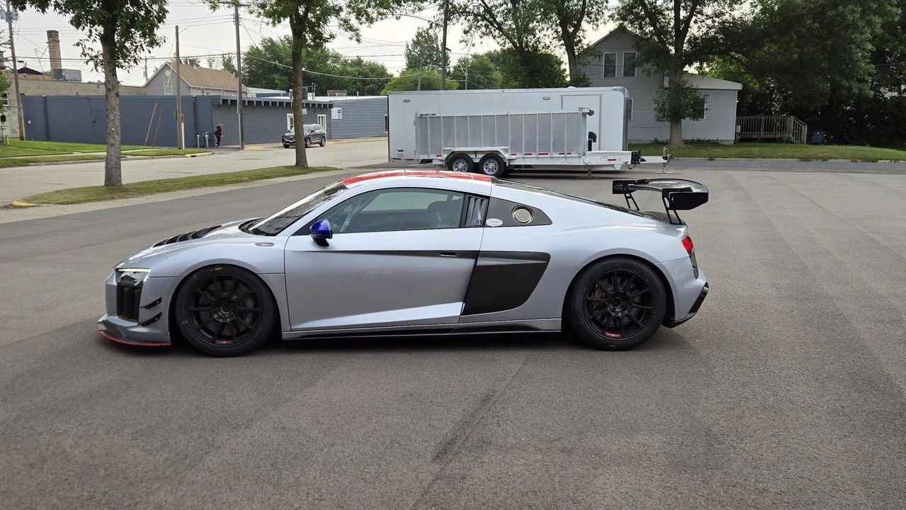 2017 Audi 4S R8 - Image 26 of 31