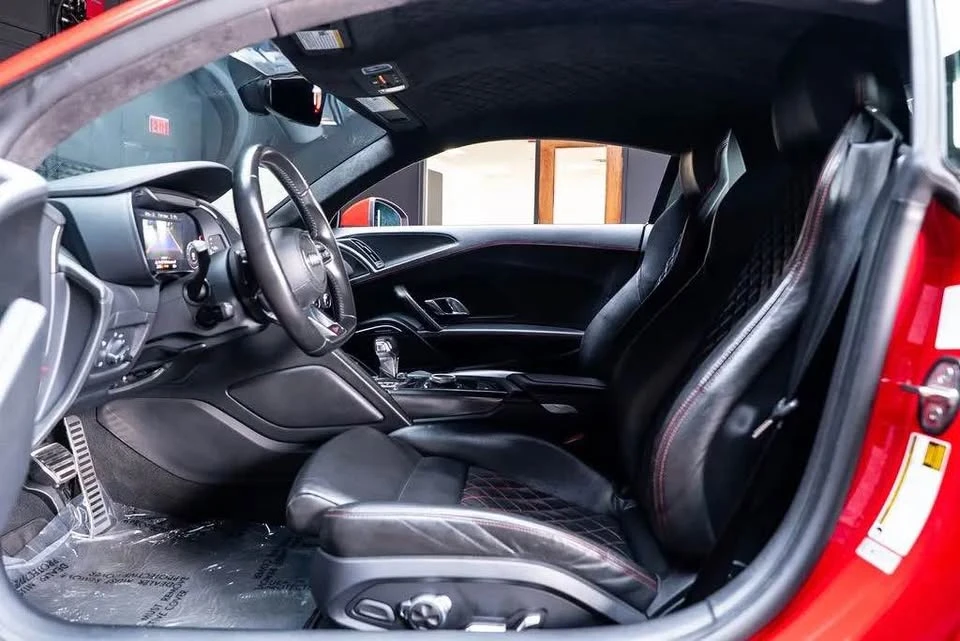 2017 Audi 4S R8 - Image 7 of 9