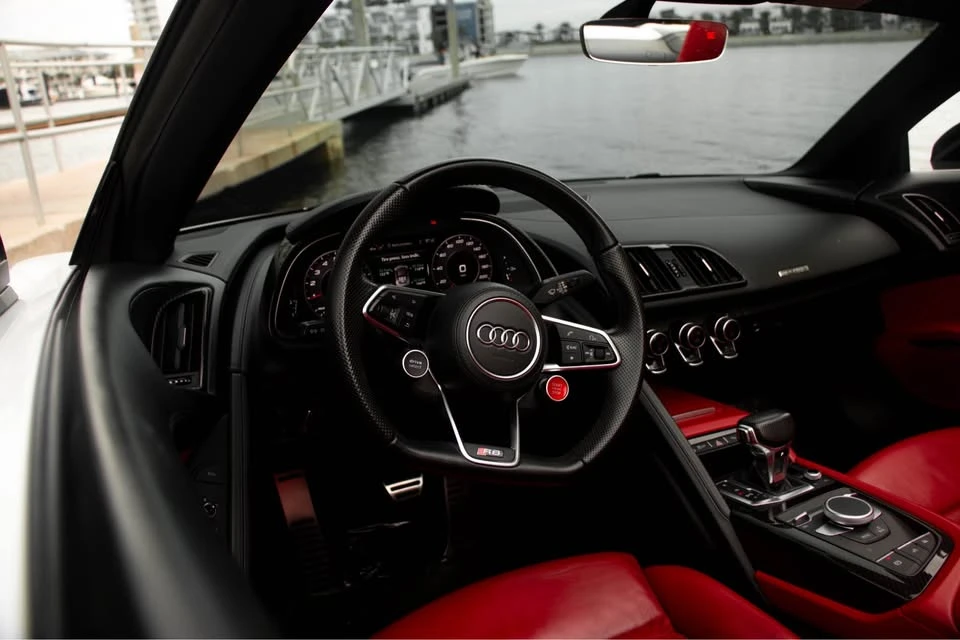 2017 Audi 4S R8 - Image 7 of 12