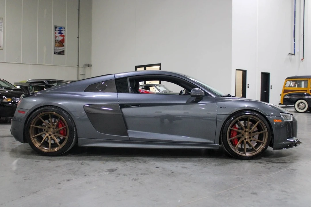 2017 Audi 4S R8 - Image 7 of 12