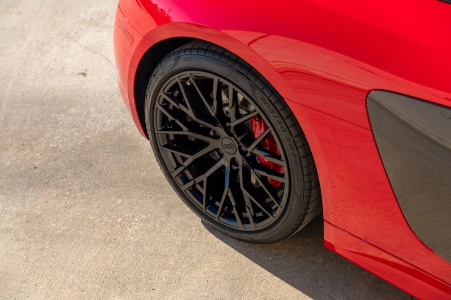 2017 Audi 4S R8 - Image 8 of 31