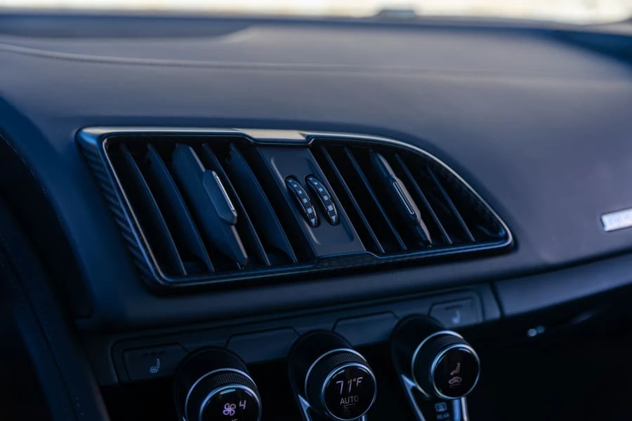 2017 Audi 4S R8 - Image 27 of 31