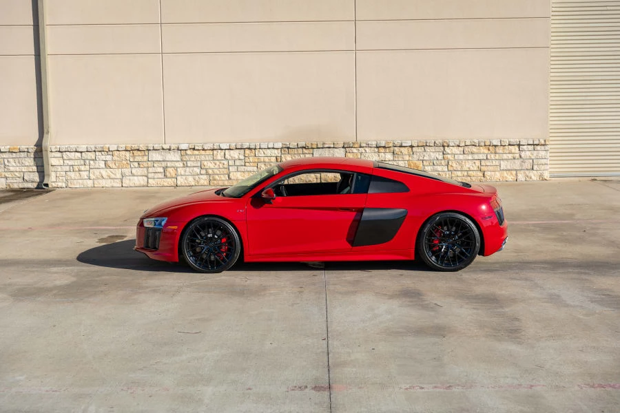 2017 Audi 4S R8 - Image 2 of 31