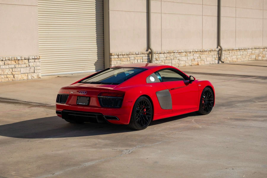 2017 Audi 4S R8 - Image 3 of 31