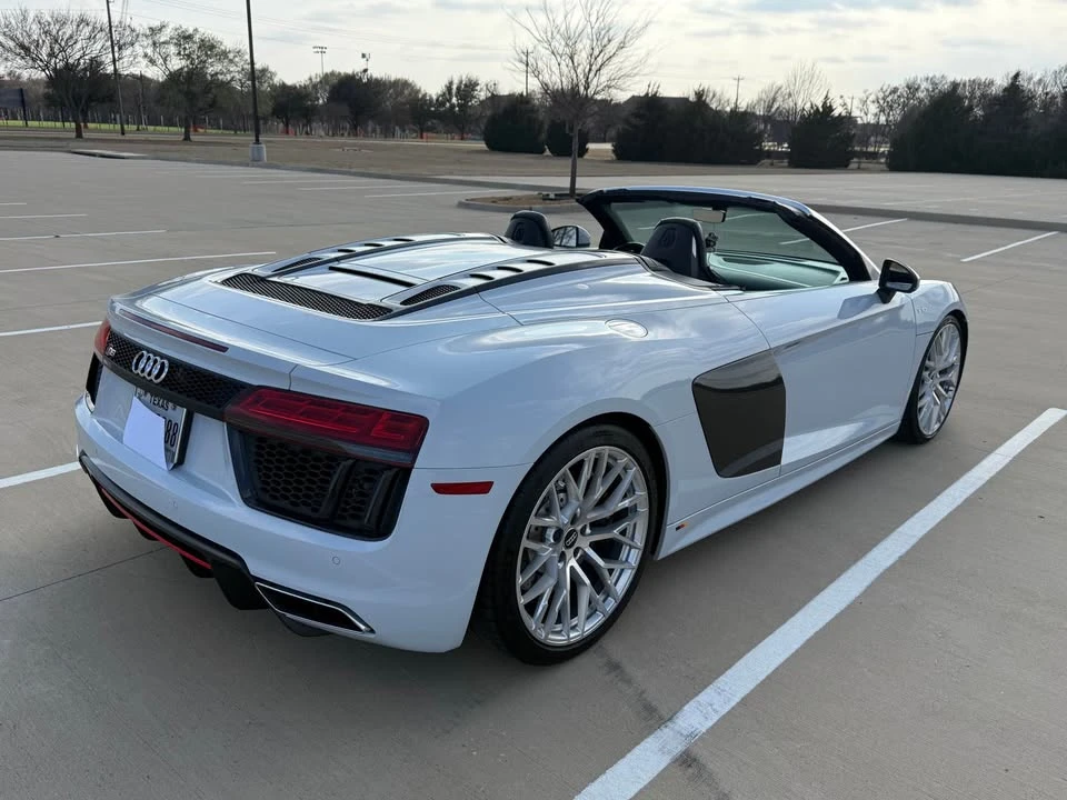 2017 Audi 4S R8 - Image 2 of 10