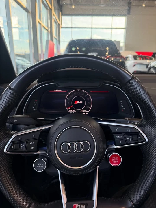 2017 Audi 4S R8 - Image 8 of 11