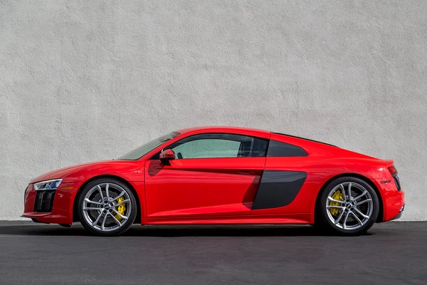2017 Audi 4S R8 - Image 2 of 10