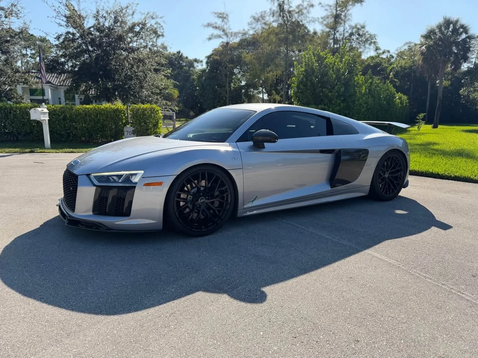 2017 Audi 4S R8 - Image 11 of 18