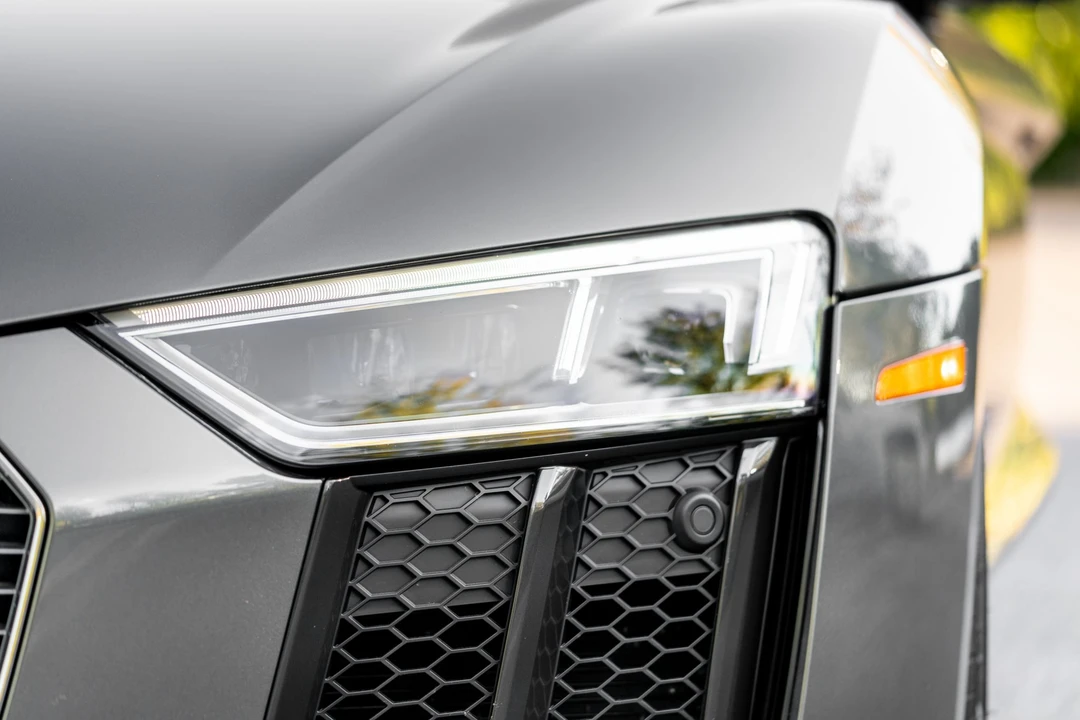 2017 Audi 4S R8 - Image 13 of 31