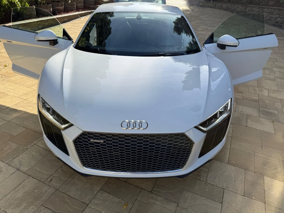 2017 Audi 4S R8 - Image 21 of 31