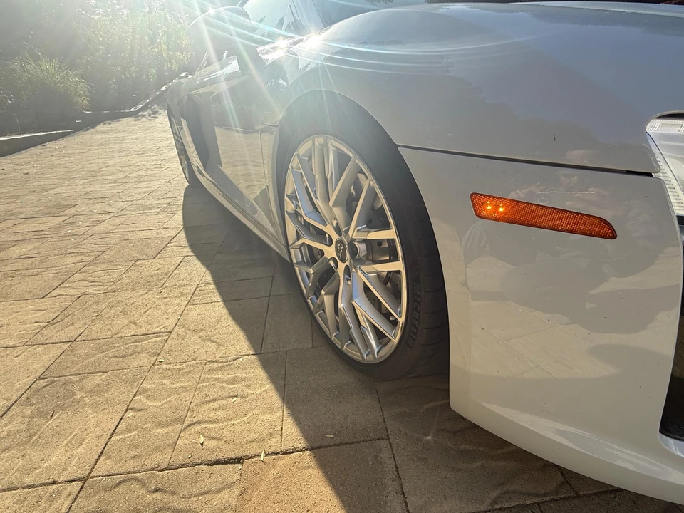 2017 Audi 4S R8 - Image 25 of 31