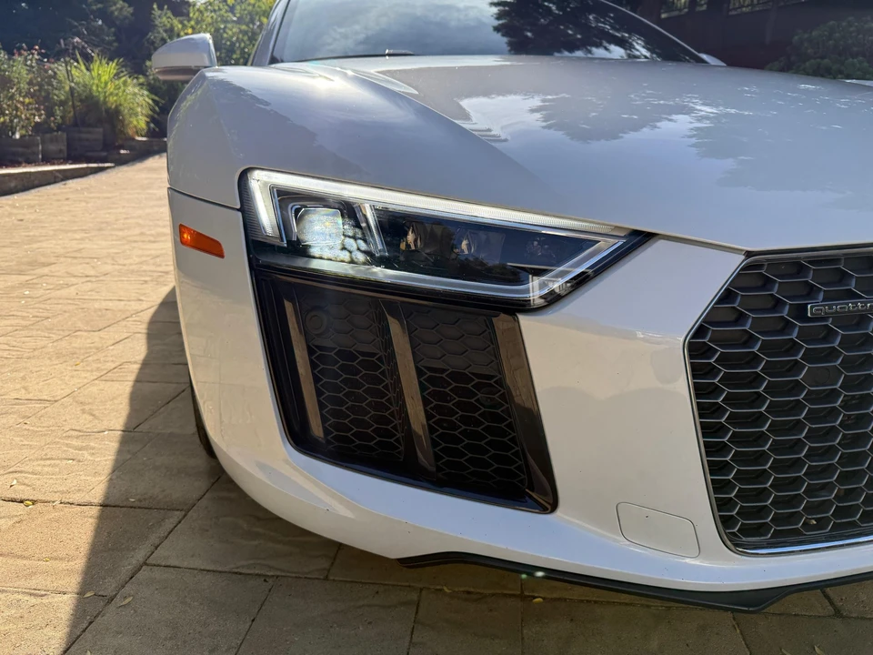 2017 Audi 4S R8 - Image 23 of 31