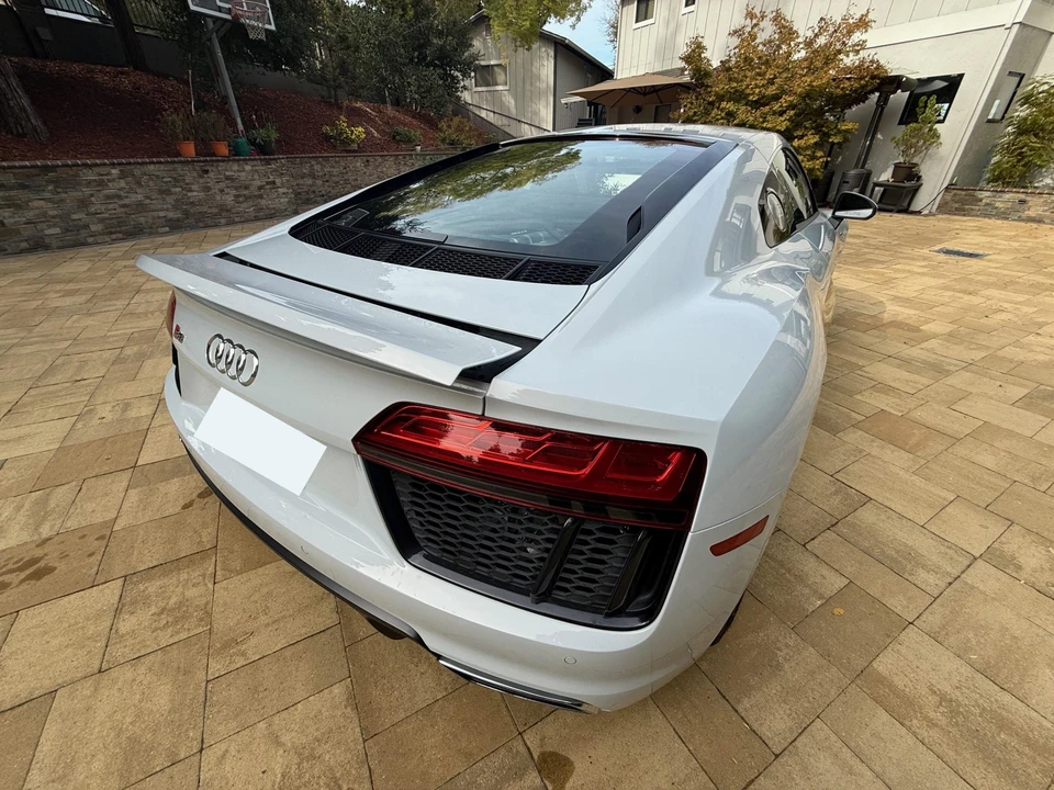2017 Audi 4S R8 - Image 12 of 31