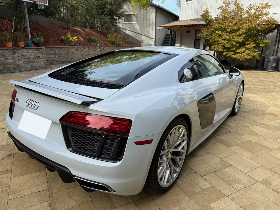 2017 Audi 4S R8 - Image 13 of 31