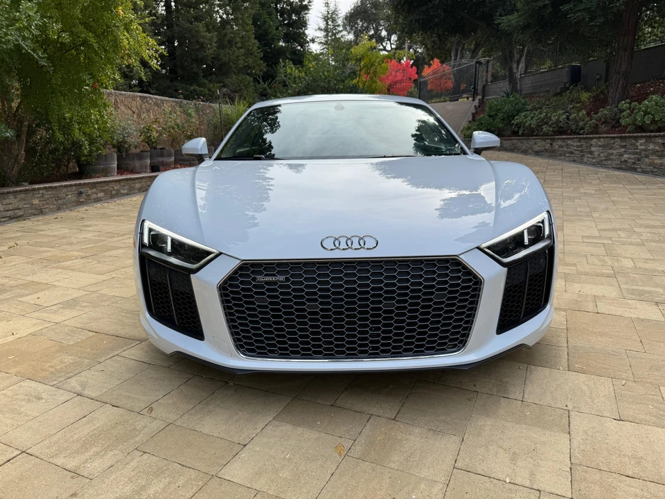 2017 Audi 4S R8 - Image 6 of 31
