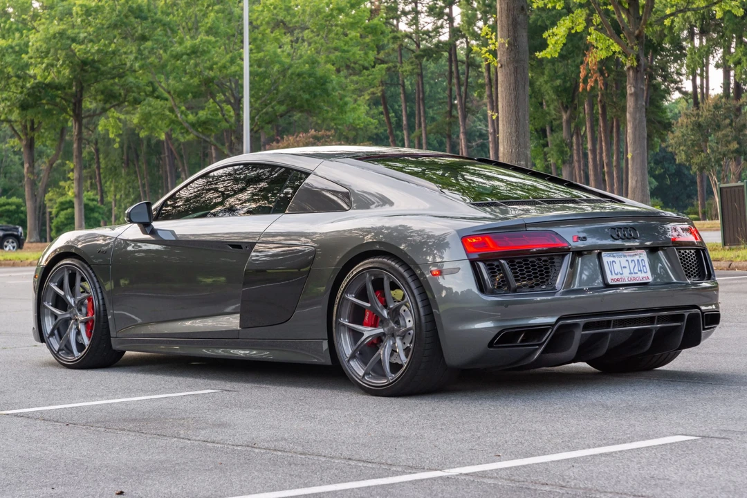 2017 Audi 4S R8 - Image 10 of 31