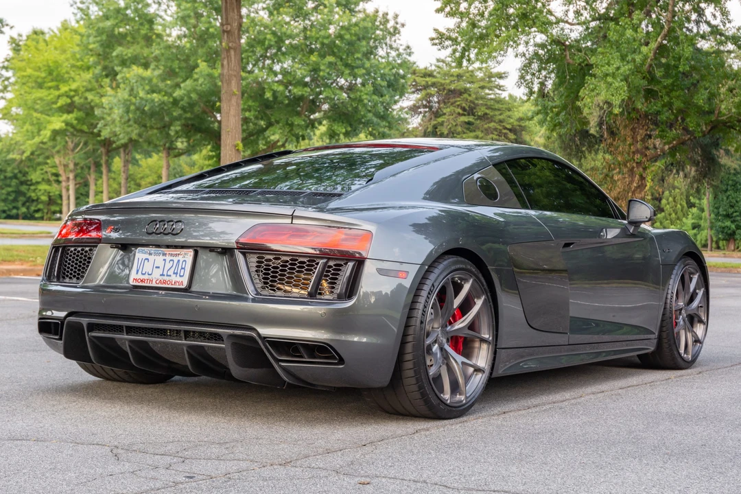 2017 Audi 4S R8 - Image 8 of 31