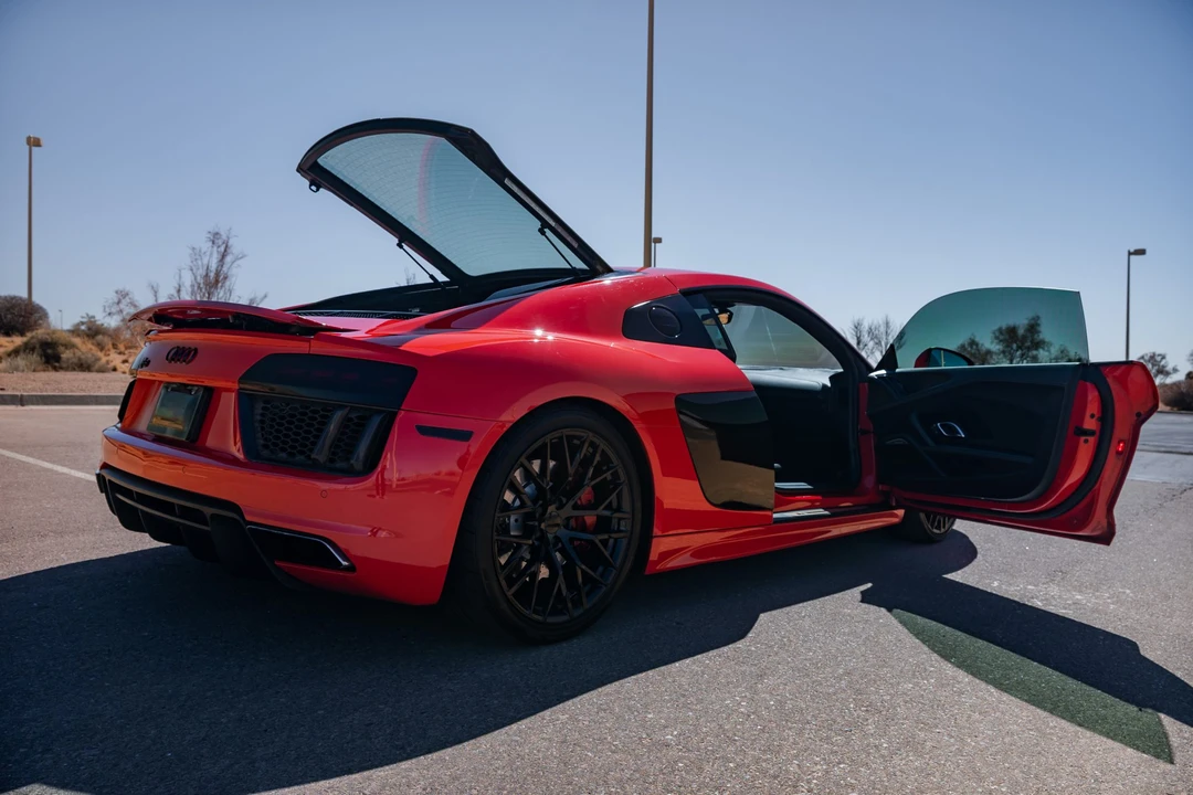 2017 Audi 4S R8 - Image 10 of 31