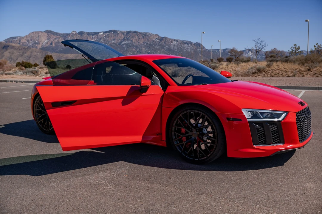 2017 Audi 4S R8 - Image 5 of 31