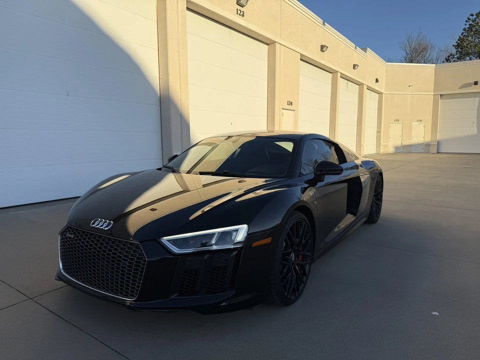 2017 Audi 4S R8 - Image 3 of 31