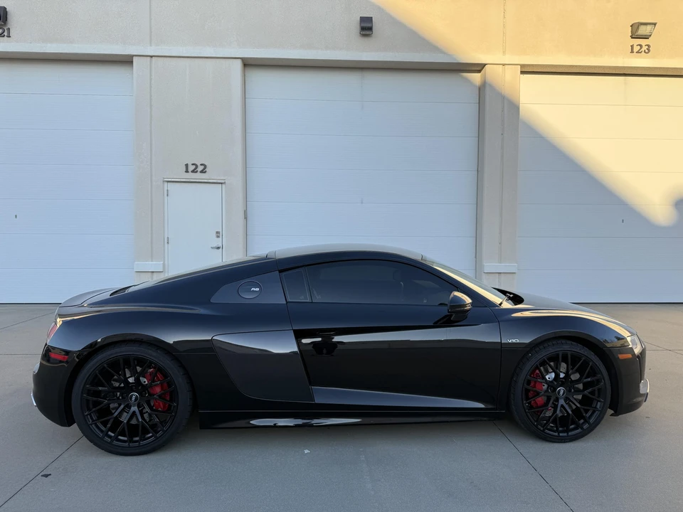 2017 Audi 4S R8 - Image 9 of 31