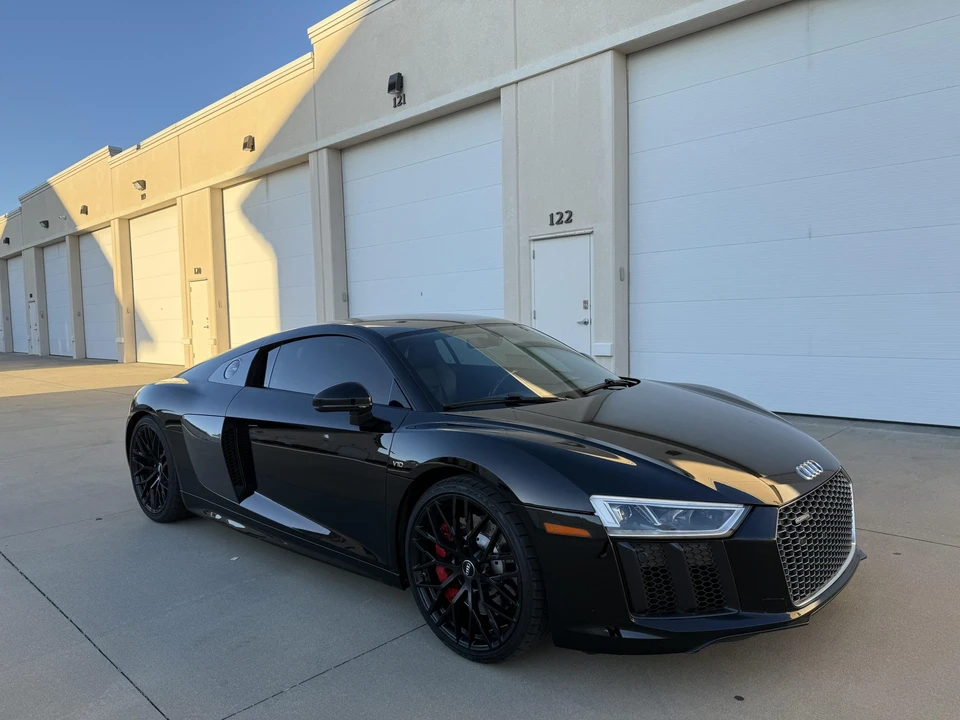 2017 Audi 4S R8 - Image 8 of 31